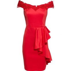Sukienka z dekoltem carmen bonprix truskawkowy. Czerwone sukienki damskie bonprix, bez wzorów, bez kołnierzyka, bez rękawów. Za 159,99 zł.