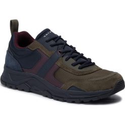 Sneakersy TOMMY HILFIGER - Fashion Mix Sneaker FM0FM02389 Midnight 403. Sneakersy męskie TOMMY HILFIGER, bez zapięcia. Za 539,00 zł.
