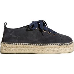 Espadryle MANEBI HAMPTONS. Niebieskie espadryle damskie Manebi, bez wzorów, z satyny, bez obcasa. W wyprzedaży za 424,00 zł.