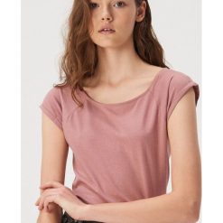 Bawełniana koszulka basic - Różowy. Różowe koszulki damskie Sinsay, xl, bez wzorów, z bawełny, bez kołnierzyka, bez rękawów. Za 9,99 zł.