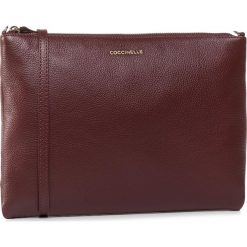 Torebka COCCINELLE - GV3 Mini Bag E5 GV3 55 F4 07 Marsala R22. Czerwone listonoszki damskie Coccinelle, bez wzorów, ze skóry, wizytowe, bez dodatków. Za 599,00 zł.