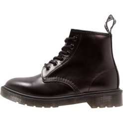 Dr. Martens 6 EYE Botki sznurowane black. Czarne botki damskie skórzane marki Dr. Martens, na sznurówki. Za 719,00 zł.