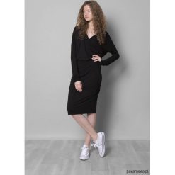 Sukienka z dekoltem w zakładkę. Szare sukienki hiszpanki Pakamera, s, midi. Za 460,00 zł.