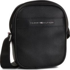 Saszetka TOMMY HILFIGER - Th Business Mini Reporter AM0AM04785 002. Czarne torby męskie skórzane TOMMY HILFIGER, bez wzorów, ze skóry ekologicznej, młodzieżowe. W wyprzedaży za 249,00 zł.