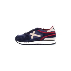 Buty Munich Fashion 8860053. Niebieskie trampki męskie marki Munich Fashion, bez wzorów, bez zapięcia. Za 290,13 zł.
