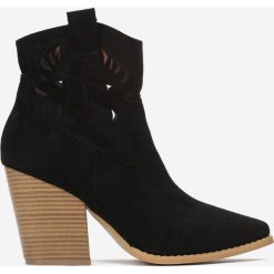Czarne Botki Getting Your Eyes. Czarne botki dziewczęce Renee, za kostkę, na zamek. Za 149,99 zł.