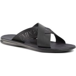 Klapki EMPORIO ARMANI - X4P081 XL421 A792 Black/Black/Black. Czarne klapki męskie Emporio Armani, ze skóry, bez zapięcia. Za 819,00 zł.