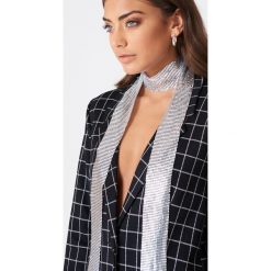 Szaliki damskie: NA-KD Accessories Szalik Chain Mail – Silver