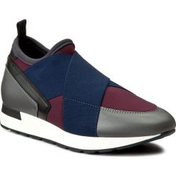 Półbuty POLLINI - SA15083G14T1455B Most/Lapi/Nero/Lapi. Szare półbuty damskie marki Pollini, na co dzień, bez wzorów, ze skóry, bez obcasa, na płaskiej podeszwie, bez zapięcia. W wyprzedaży za 489,00 zł.