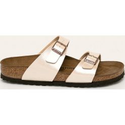 Birkenstock - Klapki Sydney. Białe klapki damskie Birkenstock, bez wzorów, z gumy, bez obcasa, na obcasie. Za 289,90 zł.