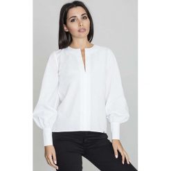Biała Bluzka Koszulowa z Rozcięciem przy Dekolcie. Białe bluzki damskie Molly.pl, s, bez wzorów, z bawełny, eleganckie, z koszulowym kołnierzykiem, bez rękawów. Za 125,90 zł.