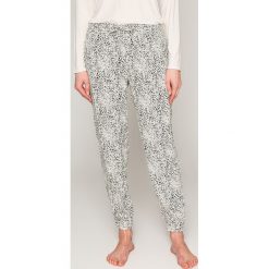Calvin Klein Underwear - Spodnie piżamowe. Szare piżamy damskie marki Calvin Klein Underwear, l, z materiału. W wyprzedaży za 119,90 zł.