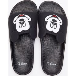 Klapki Mickey Mouse - Czarny. Czarne klapki damskie House, z motywem z bajki, bez obcasa. Za 49,99 zł.