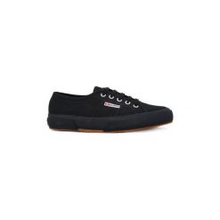Buty Superga COTU FULL BLACK CLASSIC. Czarne trampki i tenisówki damskie Superga, bez wzorów, bez zapięcia. Za 254,76 zł.