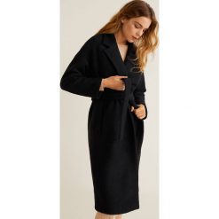 Mango - Płaszcz Robe. Czarne płaszcze damskie marki Mango, s, w paski, z poliesteru, klasyczne. Za 399,90 zł.