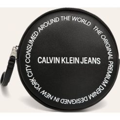 Calvin Klein Jeans - Portfel. Czerwone portfele damskie Calvin Klein Jeans, bez wzorów, z jeansu. Za 179,90 zł.