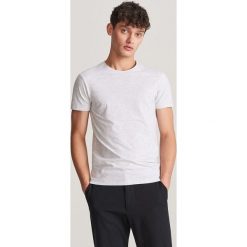 T-shirt basic - Jasny szary. Szare t-shirty męskie Reserved, s. Za 39,99 zł.