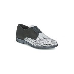 Derby Papucei SHADES. Czarne półbuty damskie Papucei, bez wzorów, bez obcasa, bez zapięcia. W wyprzedaży za 567,20 zł.