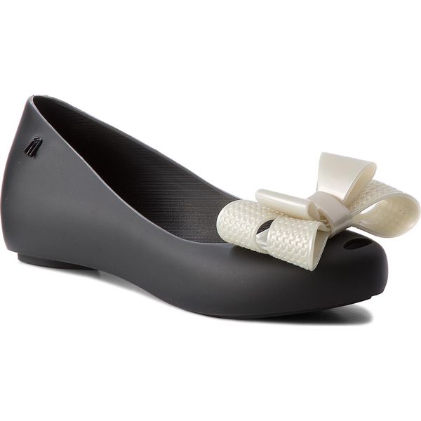 Baleriny MELISSA - Ultragirl Sweet XV Ad 32521 Black/White Metalized 53350. Czarne baleriny damskie Melissa, bez wzorów, z tworzywa sztucznego, bez obcasa. W wyprzedaży za 199,00 zł.