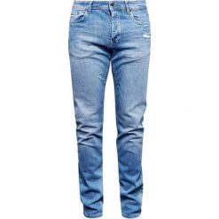 S.Oliver jeansy męskie 31/32 niebieski. Niebieskie jeansy męskie S.Oliver, s, bez wzorów, eleganckie. W wyprzedaży za 168,00 zł.