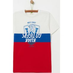 OVS - T-shirt dziecięcy 146-170 cm. Czerwone t-shirty chłopięce OVS, z nadrukiem, z bawełny, bez rękawów. Za 59,90 zł.