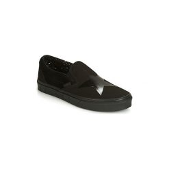 Tenisówki Vans BOWIE CLASSIC SLIP-ON. Czarne trampki i tenisówki damskie Vans, bez wzorów, bez zapięcia. Za 349,00 zł.