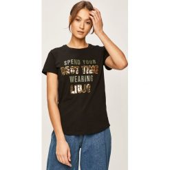Liu Jo - T-shirt. Czarne bluzki damskie Liu Jo, s, z aplikacjami, z elastanu, z okrągłym kołnierzem, z krótkim rękawem. Za 369,90 zł.