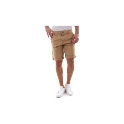 Szorty i Bermudy Guess M92D18 WBFEO. Brązowe spodenki i szorty męskie Guess, m, z aplikacjami. Za 236,70 zł.