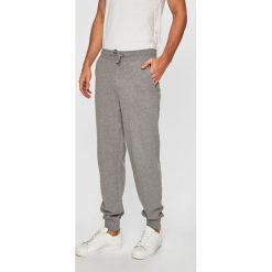 Calvin Klein Jeans - Spodnie J30J309535. Szare spodnie męskie Calvin Klein Jeans, m, bez wzorów, z jeansu. W wyprzedaży za 219,90 zł.