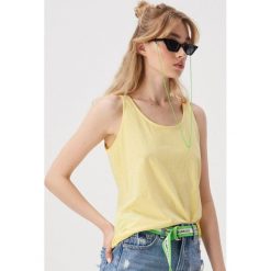 Tank top - Żółty. Żółte topy damskie Sinsay, s, bez wzorów, bez kołnierzyka. Za 14,99 zł.