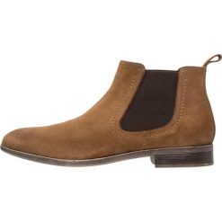 Pier One Botki cognac. Brązowe buty zimowe męskie Pier One, z materiału. W wyprzedaży za 239,20 zł.