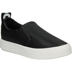 CREEPERSY LU BOO XW36200. Czarne półbuty damskie marki Luboo, bez wzorów, bez obcasa, bez zapięcia. Za 39,99 zł.