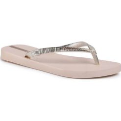 Japonki IPANEMA - Glam II Fem 82870 Beige/Metallic Gold 25092. Żółte klapki damskie Ipanema, bez wzorów, z tworzywa sztucznego, bez obcasa. W wyprzedaży za 79,00 zł.