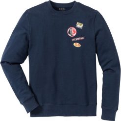 Bluza dresowa Slim Fit bonprix ciemnoniebieski. Niebieskie bejsbolówki męskie bonprix, l, z nadrukiem, z dresówki. Za 44,99 zł.