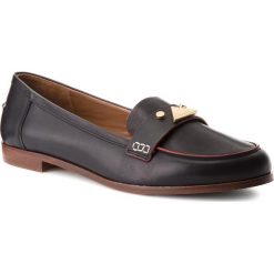 Półbuty EMPORIO ARMANI - X3A066 XF193 00002 Nero. Czarne półbuty damskie skórzane Emporio Armani, na obcasie. W wyprzedaży za 759,00 zł.