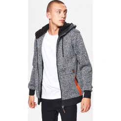 Zapinany sweter z kapturem - Szary. Szare swetry rozpinane męskie marki Cropp, l, z kapturem. Za 129,99 zł.