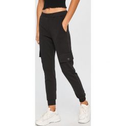 Answear Lab - Spodnie. Czarne spodnie damskie Answear Lab, s, z bawełny. Za 119,90 zł.