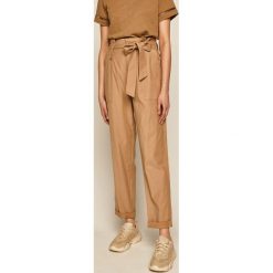 Medicine - Spodnie Boho Breeze. Zielone spodnie damskie MEDICINE, s, w paski, z elastanu, boho, z podwyższonym stanem. W wyprzedaży za 99,90 zł.