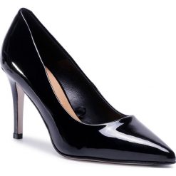 Szpilki GINO ROSSI - DCK076L-SAVONA Black. Czarne półbuty damskie Gino Rossi, bez wzorów, ze skóry, bez obcasa, na obcasie, bez zapięcia. Za 299,99 zł.