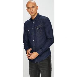 Wrangler - Koszula. Czarne koszule męskie jeansowe Wrangler, l, z klasycznym kołnierzykiem, z długim rękawem. Za 259,90 zł.