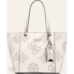 Guess Jeans - Torebka. Białe torby damskie na zakupy Guess Jeans, z aplikacjami, z jeansu, na ramię, duże, bez dodatków. W wyprzedaży za 499,90 zł.