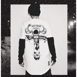 T-shirt Gotta Lotta Snow. Białe t-shirty damskie Pakamera, m, bez wzorów, bez kołnierzyka. Za 139,00 zł.
