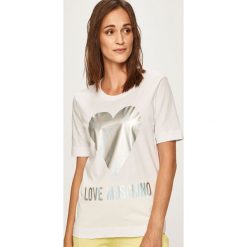 Love Moschino - T-shirt. Czarne bluzki damskie Love Moschino, m, z nadrukiem, z bawełny, z okrągłym kołnierzem, z krótkim rękawem. W wyprzedaży za 269,90 zł.