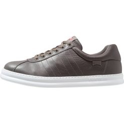 Camper RUNNER FOUR Sneakersy niskie medium gray. Szare trampki męskie Camper, bez zapięcia. Za 489,00 zł.
