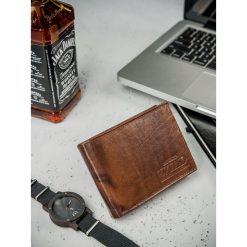 Ekskluzywny portfel skórzany męski skóra naturalna. Brązowe portfele męskie ALWAYS WILD, bez wzorów, ze skóry. Za 49,90 zł.