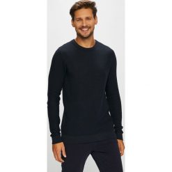 Jack & Jones - Sweter. Czarne swetry klasyczne męskie Jack & Jones, m, z bawełny, z okrągłym kołnierzem. Za 129,90 zł.