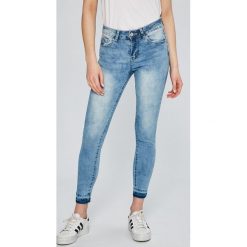 Answear - Jeansy. Niebieskie rurki damskie ANSWEAR, z bawełny. W wyprzedaży za 79,90 zł.