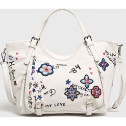 Desigual - Torebka. Białe torebki klasyczne damskie marki Desigual, w paski, z poliesteru, casualowe, na ramię, średnie, z haftem. Za 349,90 zł.