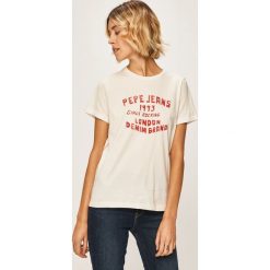 Pepe Jeans - T-shirt Kara. Białe bluzki damskie Pepe Jeans, s, z nadrukiem, z bawełny, z okrągłym kołnierzem. W wyprzedaży za 99,90 zł.