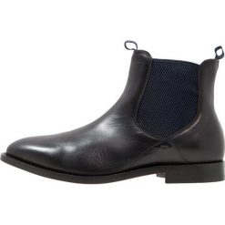 Buty zimowe męskie: H by Hudson WYNFORD Botki black